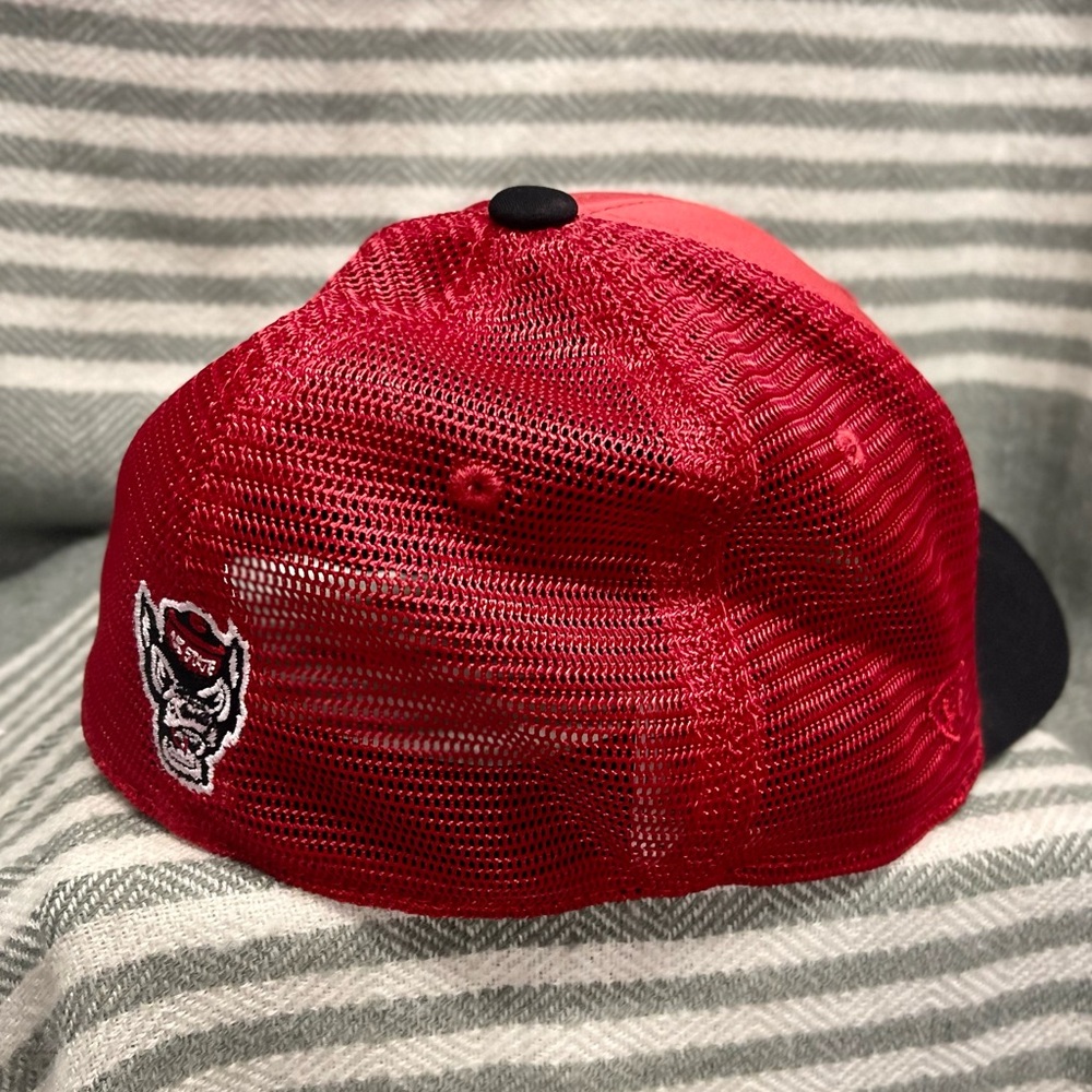 Top of the‎ Wolrd NC State Wolfpack Baseball Hat NWT - Picture 2 of 4